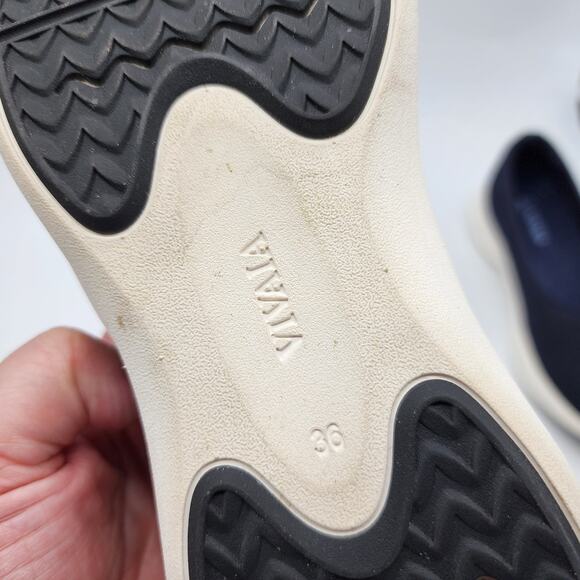 Vivaia Izabel Walker Pro Hybrid Ballet Flats Navy Blue Slip-on EU 36 US 5.5-6 - Picture 8 of 8